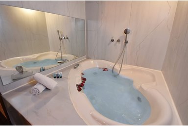 פינה במעיין - הבקתות הרומנטיות