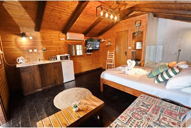 פינה במעיין - הבקתות הרומנטיות