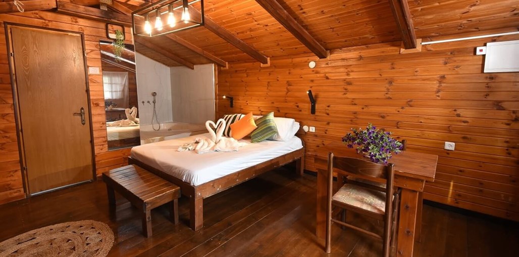 פינה במעיין הבקתות הרומנטיות - חדשות (10).jpeg