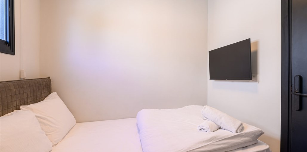 סוויטות רוקח חדר זוגי (2).jpg