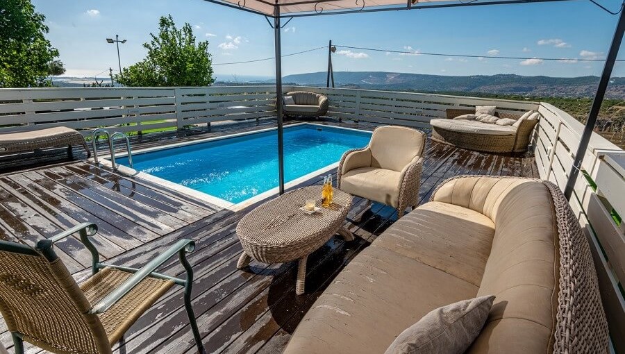 בקתות הקשת חצר (6).jpg