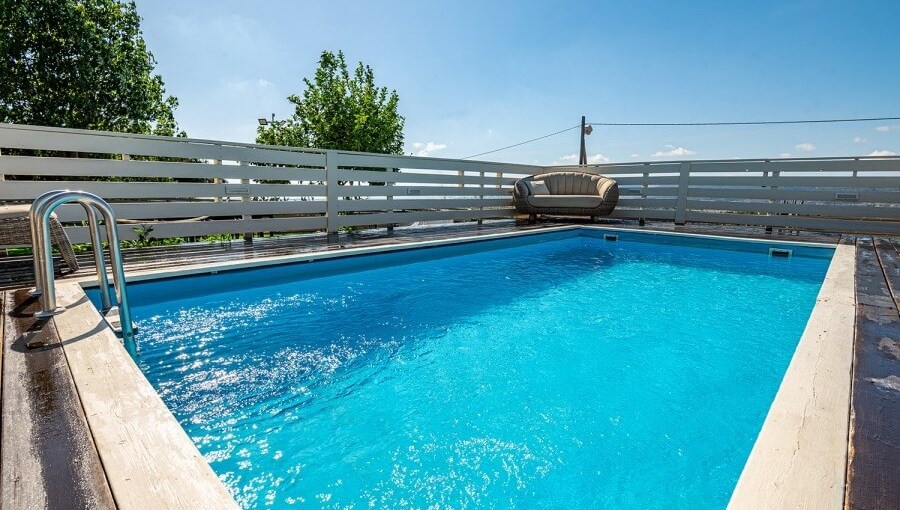 בקתות הקשת חצר (7).jpg