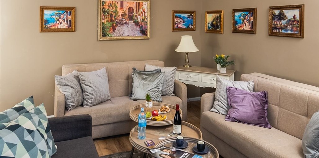 הרמספא הוטל - Hermespa Hotel סוויטת קינג עם ג'קוזי (6).jpg