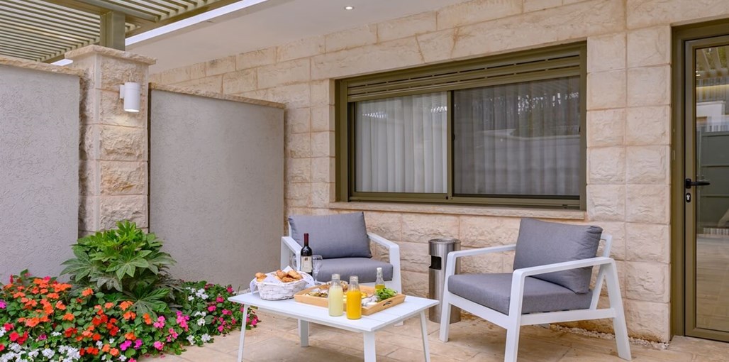 סוויטות אירוח עין מטע הדס (2).jpg