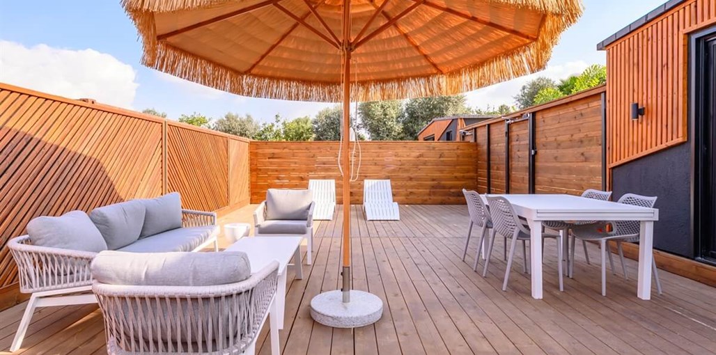 בקתות אתנחתא בשדה מתחם חוץ (2).jpg