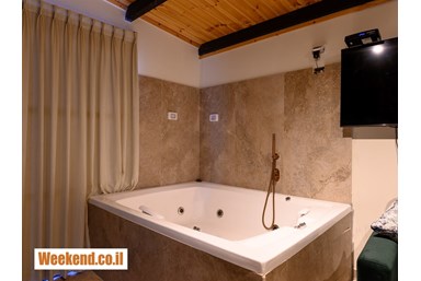 בקתות אתנחתא בשדה