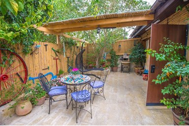 פארמר סוויט - מתחם החוץ