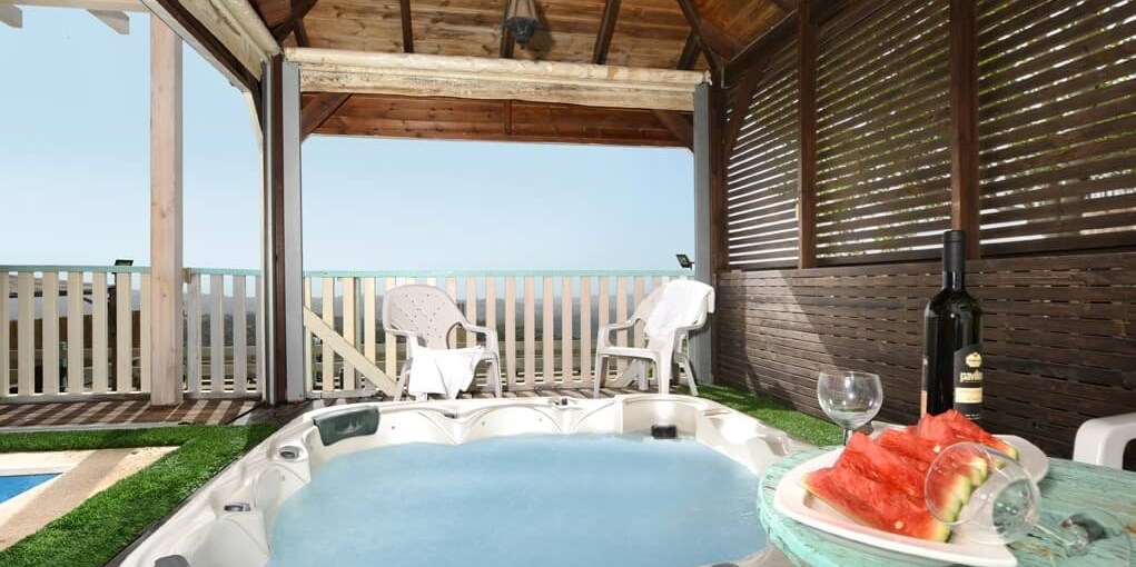 נוגעים בשמיים נוגעים בשמיים (14).jpg