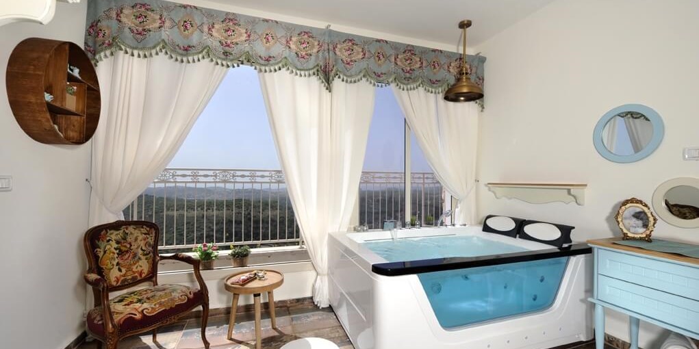 נוגעים בשמיים נוגעים בשמיים (7).jpg