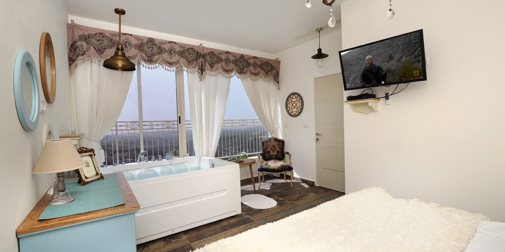 נוגעים בשמיים נוגעים בשמיים (10).jpg