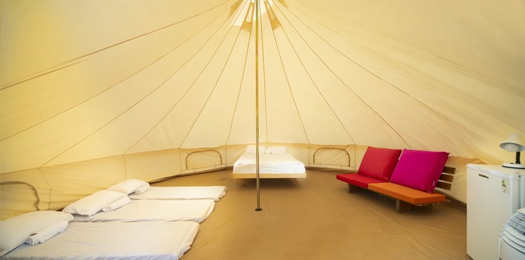 בצת על הים - גלמפינג קמפינג וקרוואנים אוהלים ומתחם חיצוני (9).jpg