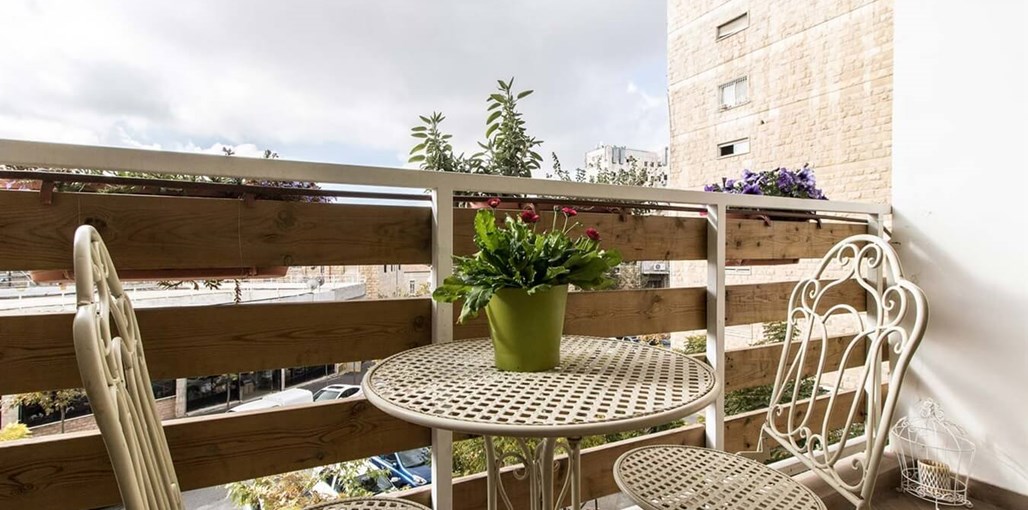 דירות בוטיק גולדה גולדה דירות בוטיק - צהוב (25).jpg