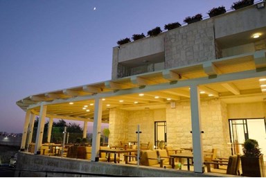 מלון טנטור הילס - החצר והסביבה