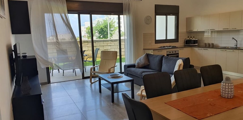 פינוק באכזיב דירת גן עם ג'קוזי דירת גן לנופש באכזיב דירה 1 (30).jpg