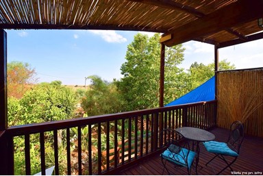 בין אומנות לטבע - צימר משפחתי