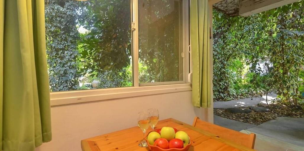 בבוסתן - תמר ודני שחר A1_(12) סטודיו.jpg