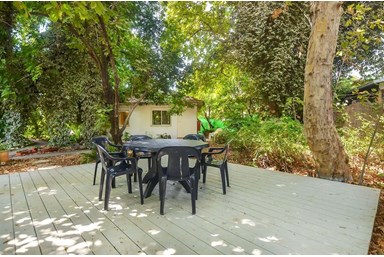 בבוסתן - תמר ודני שחר - יחידה משפחתית