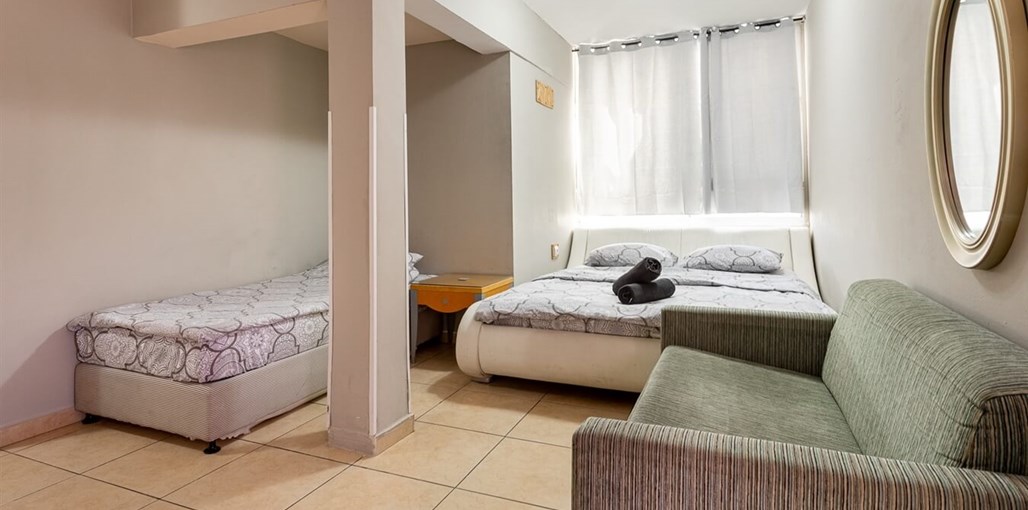 אכסניית הנסיך הקטן טריפל.jpg