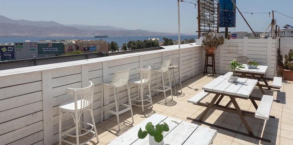 אכסניית הנסיך הקטן גג 2.jpg