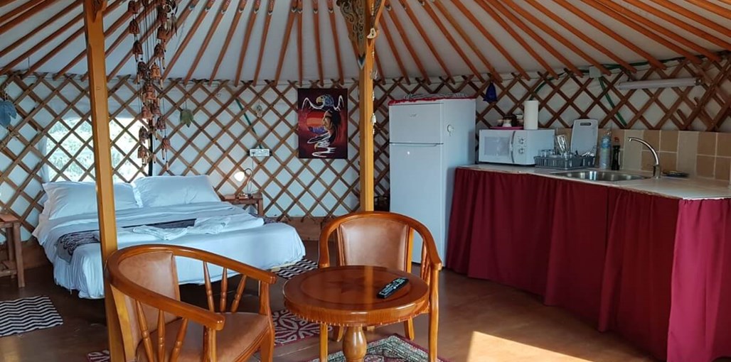 יורט ים ושקיעה יורט ים ושקיעה (15).jpeg