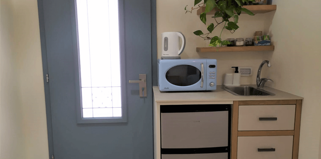 אחוזת היוצר כחולה (3).PNG