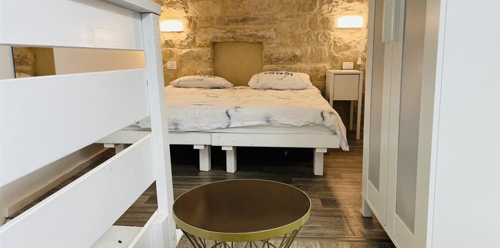 צימרים בעתיקה בלב העתיקה (3).jpeg