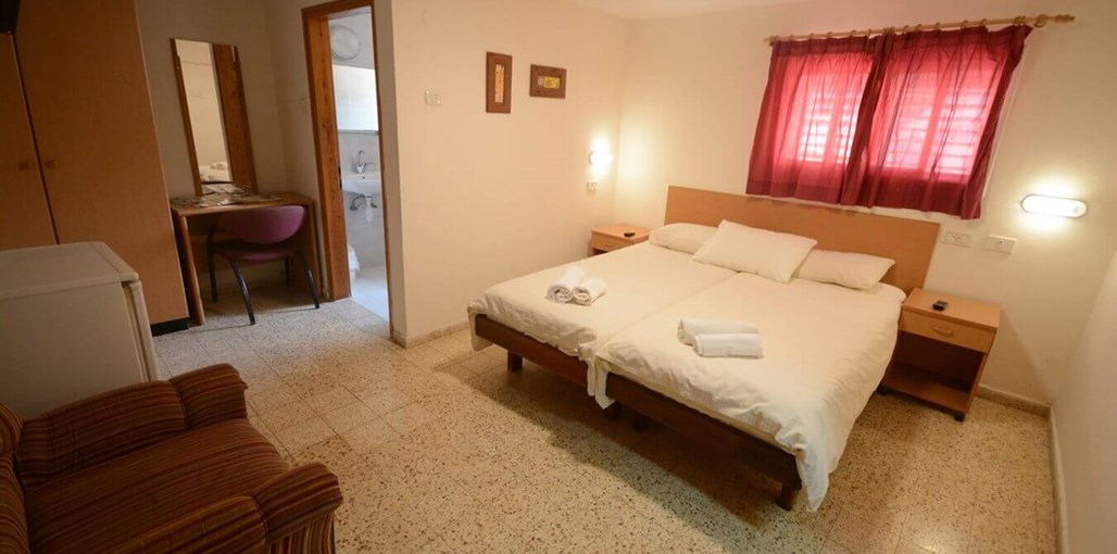 גני דורות - אירוח בקיבוץ אורחן מטיילים (5).JPG