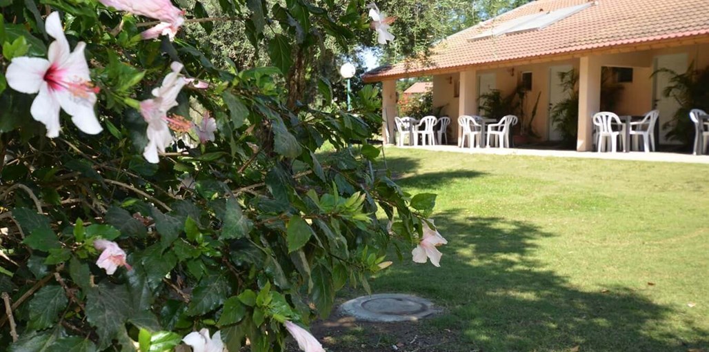 גני דורות - אירוח בקיבוץ חדרי האירוח (7).JPG