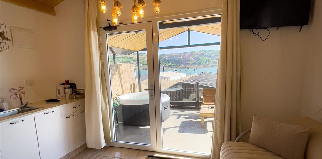 נופי רם - בריכת רם צימרים חרמון ודובדבן (5).jpg