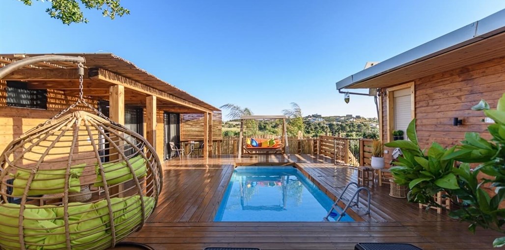 חלום הכרמל חלום בכרמל - החצר והנוף (1).jpeg