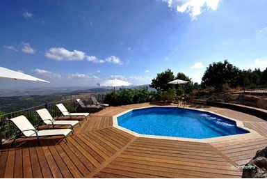 לוין נוף מרהיב  - מתחם החצר והנוף