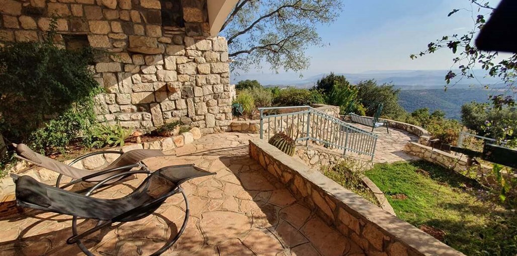 שוויץ באמירים - צימרים וספא צימר זוגי2 (8).jpg