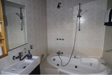 שוויץ באמירים - צימרים וספא - יחידות זוגיות