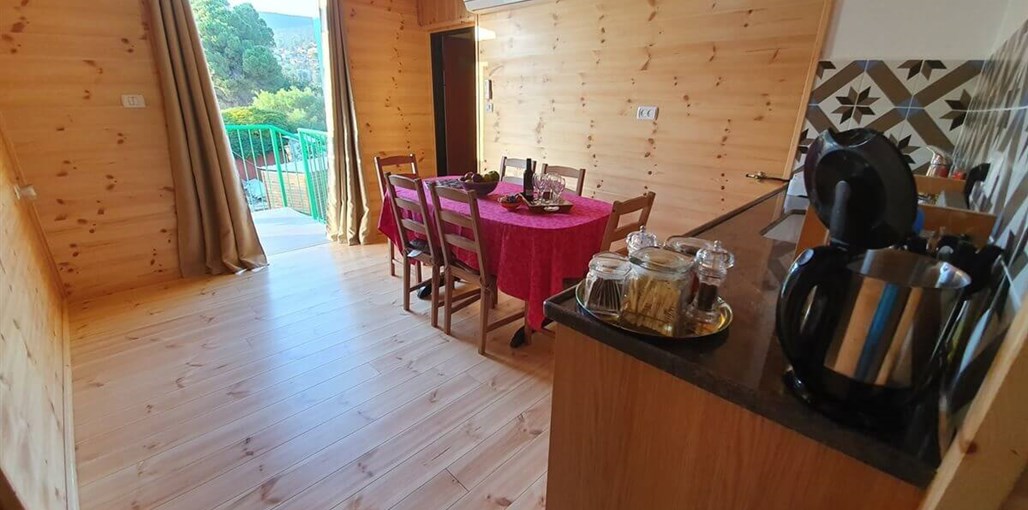 שוויץ באמירים - צימרים וספא צימר משפחתי1 (7).jpg