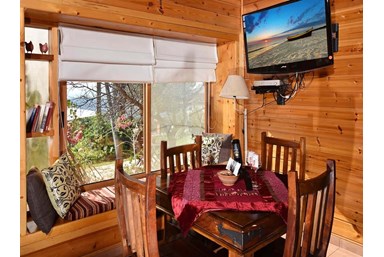 נופש נאמן באמירים - הבקתה השוויצרית