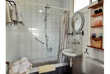 נופש נאמן באמירים - קוטג' מזרח