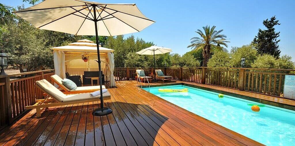 מול הנוף מתחם החוץ (1).JPG