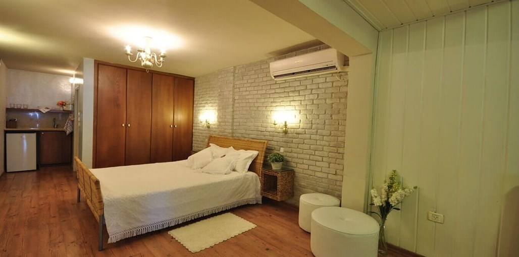 בקצה הכנרת הסוויטות (1).JPG