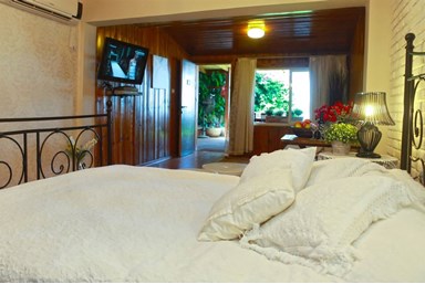 בקצה הכנרת - הסוויטות