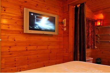 בקתה במטע - הבקתה הגדולה