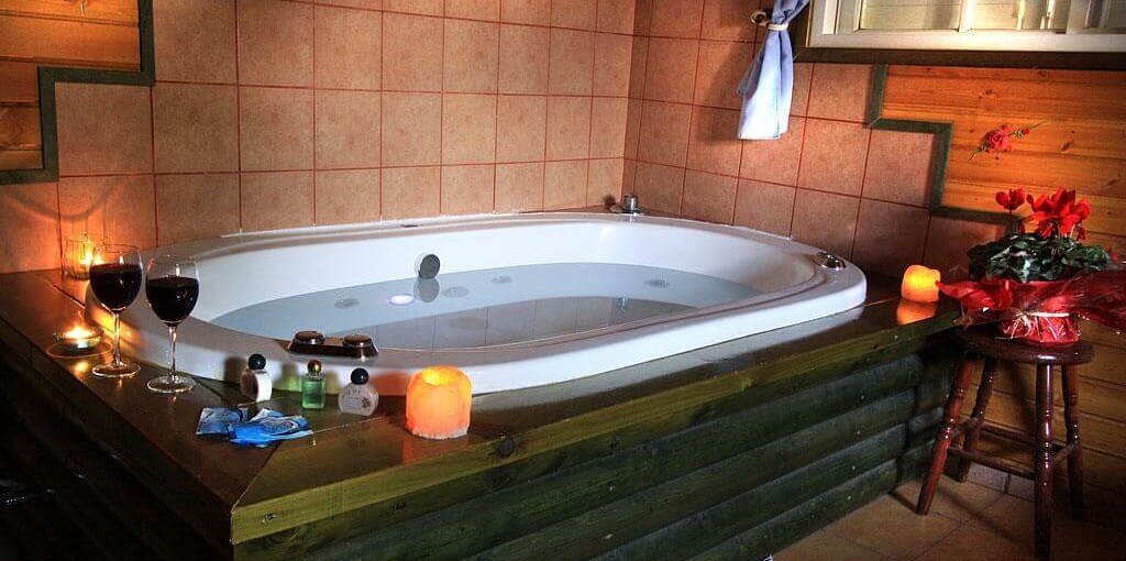 בתי נורית - בקתות למשפ' וזוגות ברמות בקתות רומנטיות (12).jpg