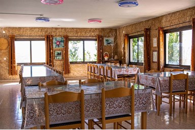 אלג'רמק  2000 - הבית בכפר אירוח דרוזי - חדר האוכל