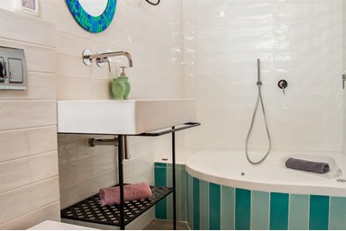 אחוזת שפרה – נוף לים התיכון - בקתה 3