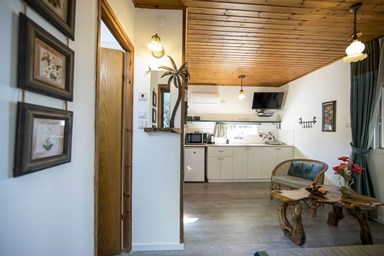 אחוזת שפרה – נוף לים התיכון - הבקתה המבודדת