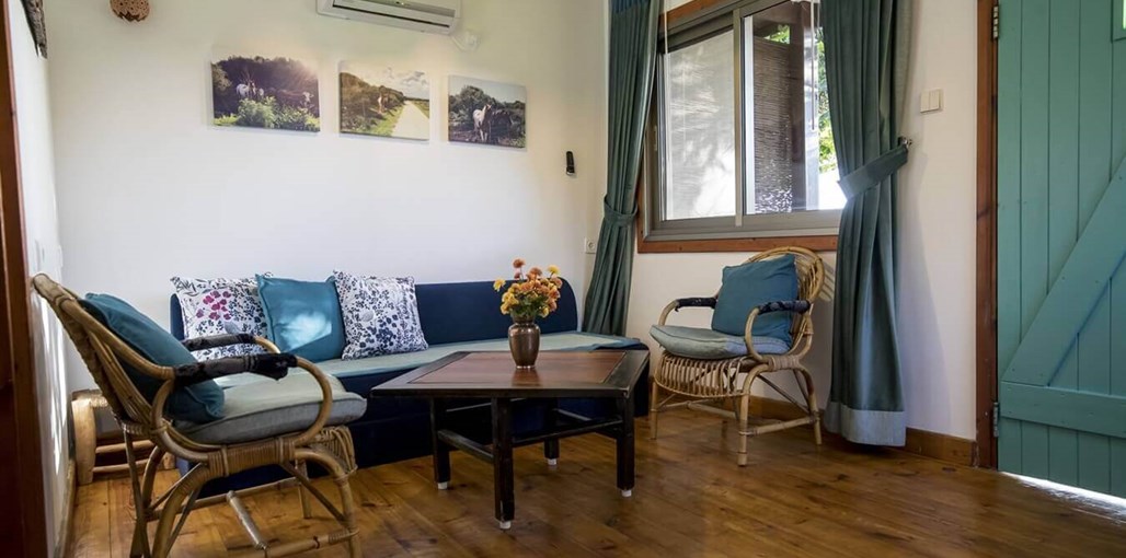 אחוזת שפרה – נוף לים התיכון חדש בקתה 1 (2).jpg