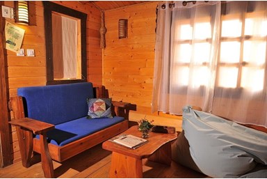 בקתות עמיחי - בקרבת מקום