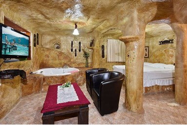 אחוזה בגליל - אורנים