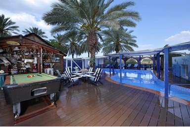 בקתות עץ - נוף ירדן